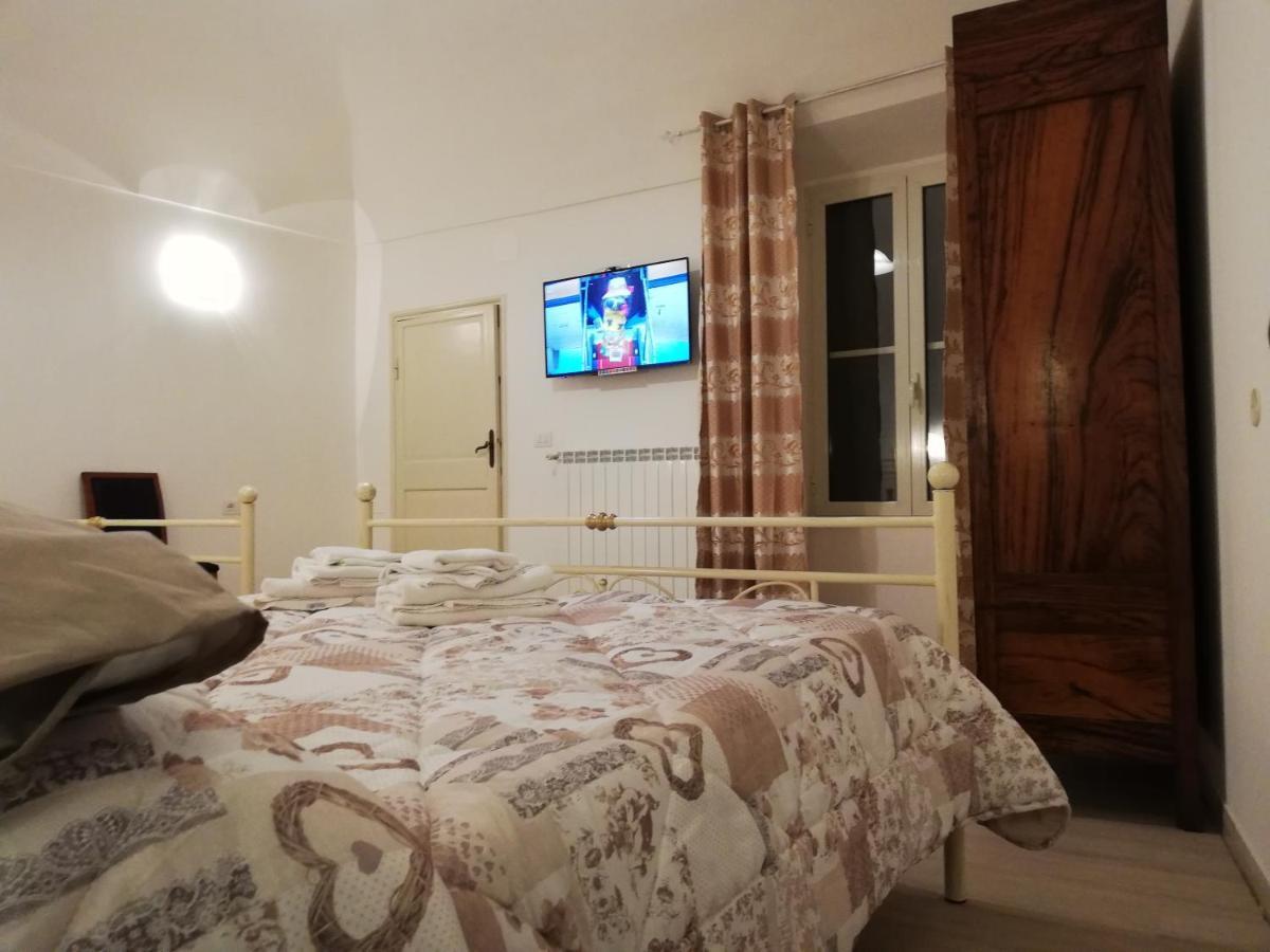B&B Camere Montalto Centro มอนตัลโต ดิ กัสโตร ภายนอก รูปภาพ