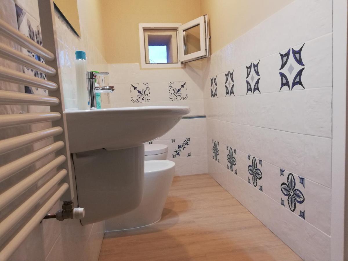 B&B Camere Montalto Centro มอนตัลโต ดิ กัสโตร ภายนอก รูปภาพ
