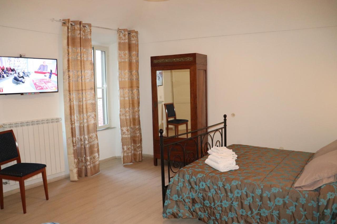 B&B Camere Montalto Centro มอนตัลโต ดิ กัสโตร ภายนอก รูปภาพ