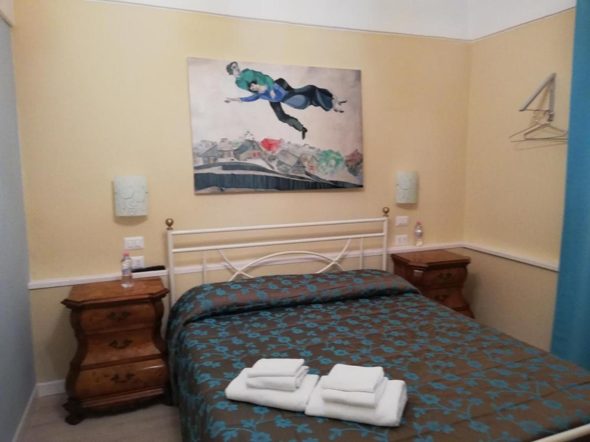 B&B Camere Montalto Centro มอนตัลโต ดิ กัสโตร ภายนอก รูปภาพ